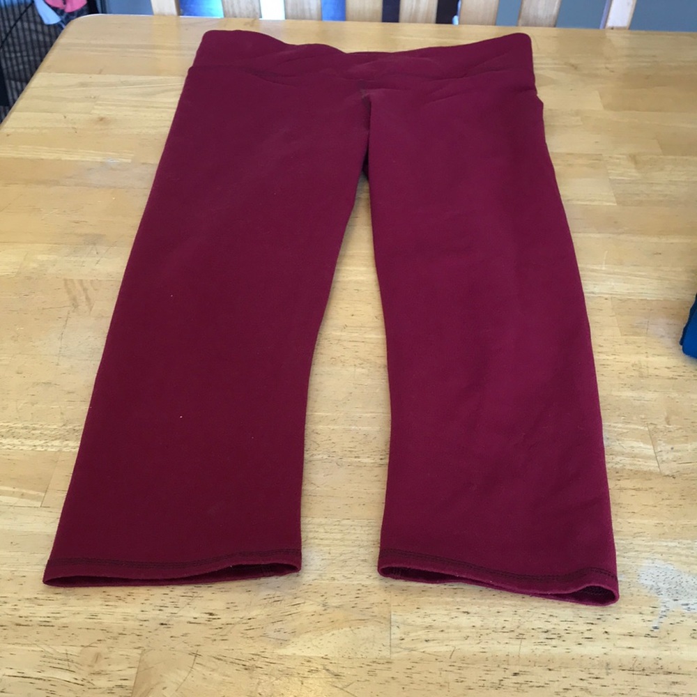 Fabletics Maroon Capri Leggings